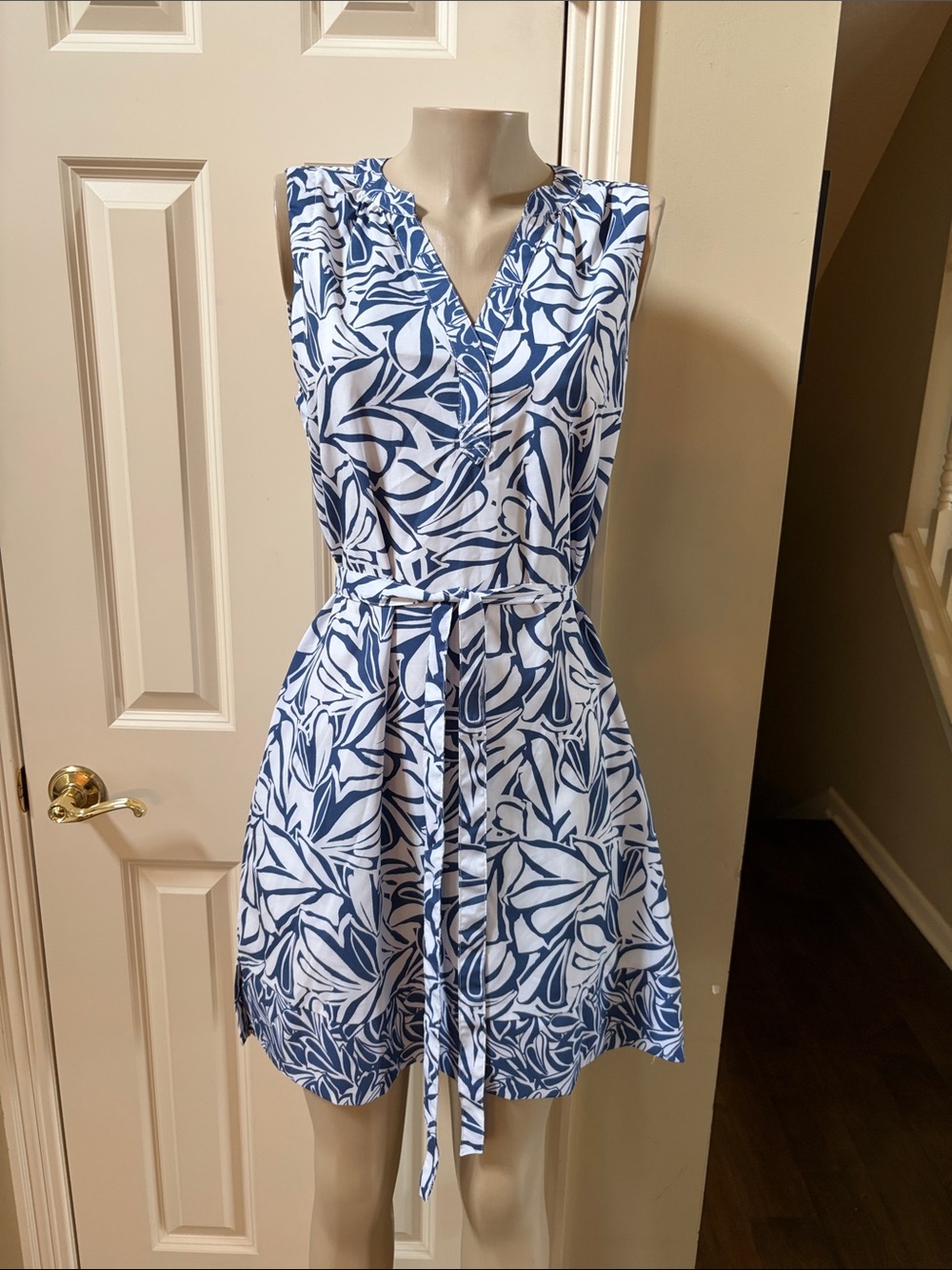 Ripskirt Hawaii Blue & White Sleeveless Belted Printed Dress, med